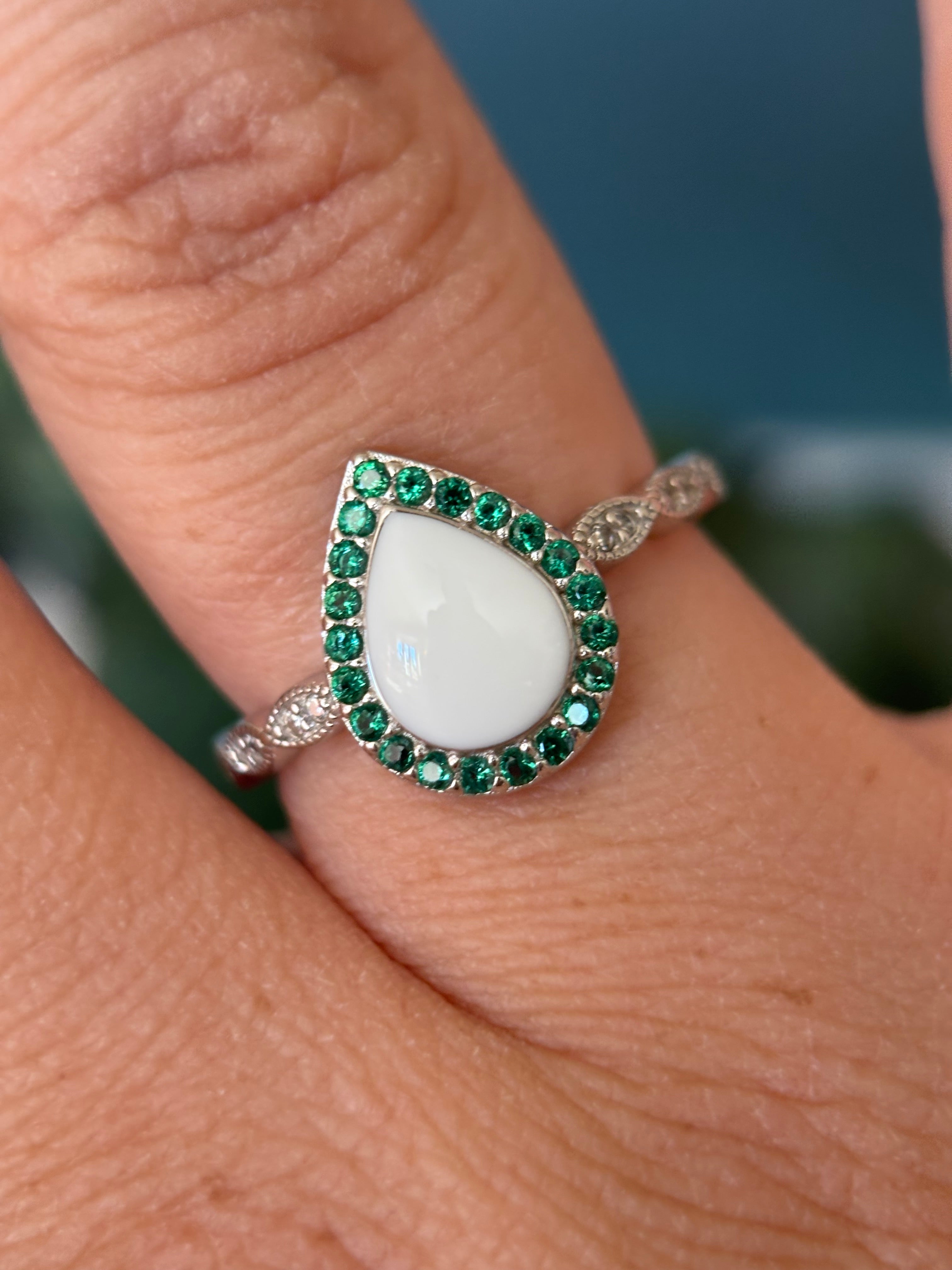 The Ari Ring