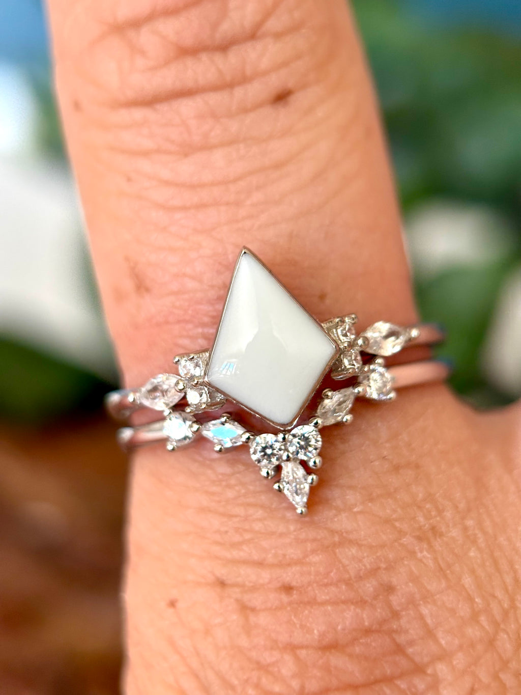 The Arthella Ring