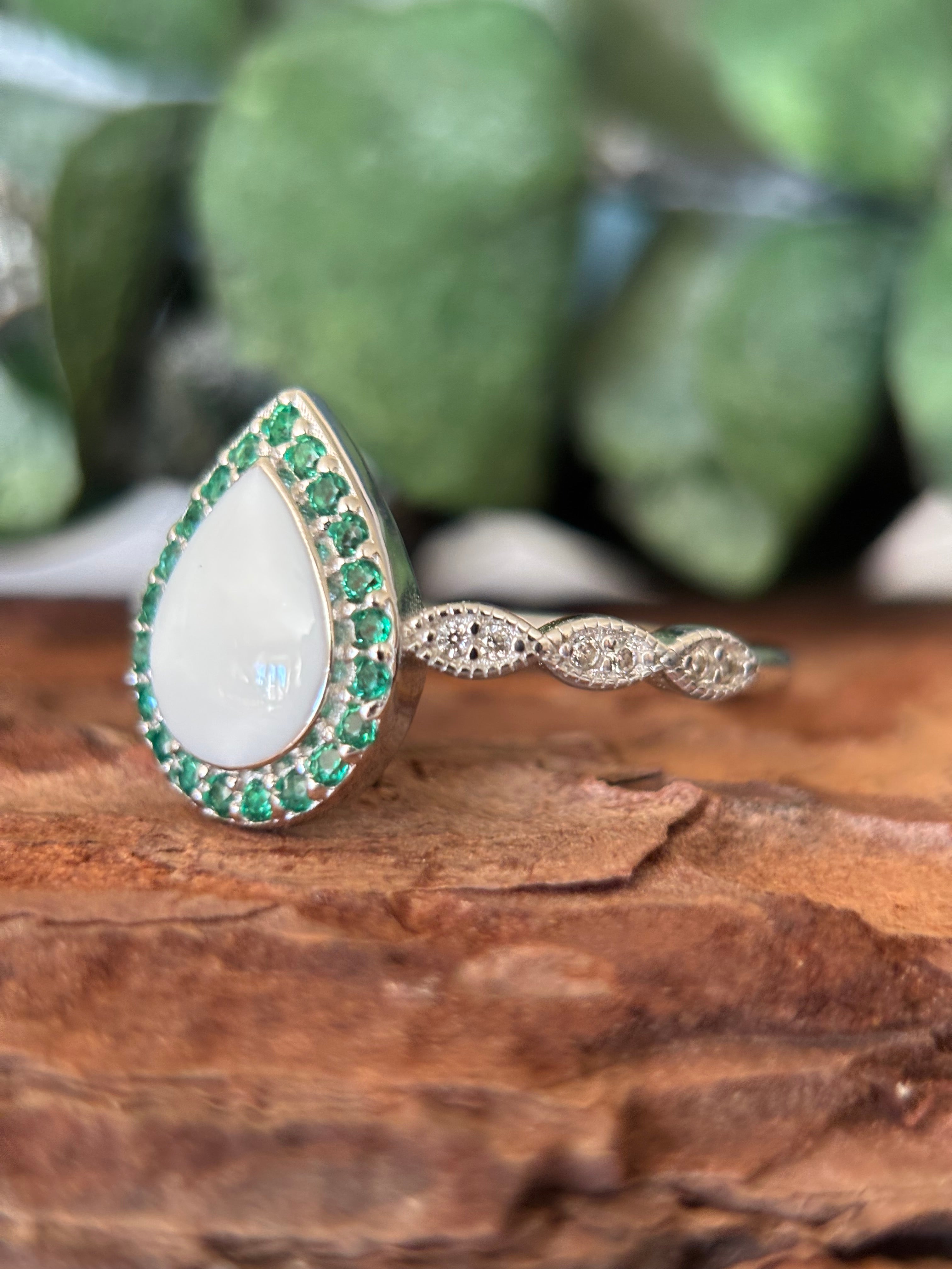 The Ari Ring